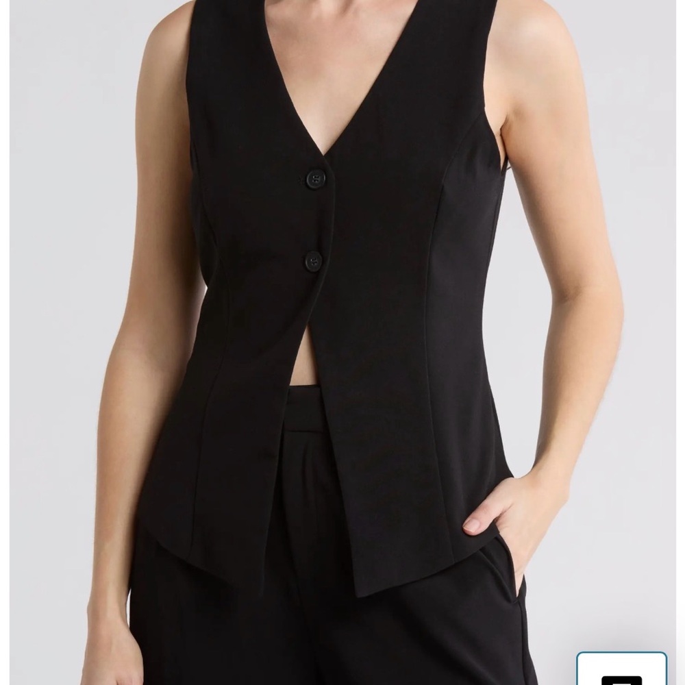 Leith Black Sleeveless Vest